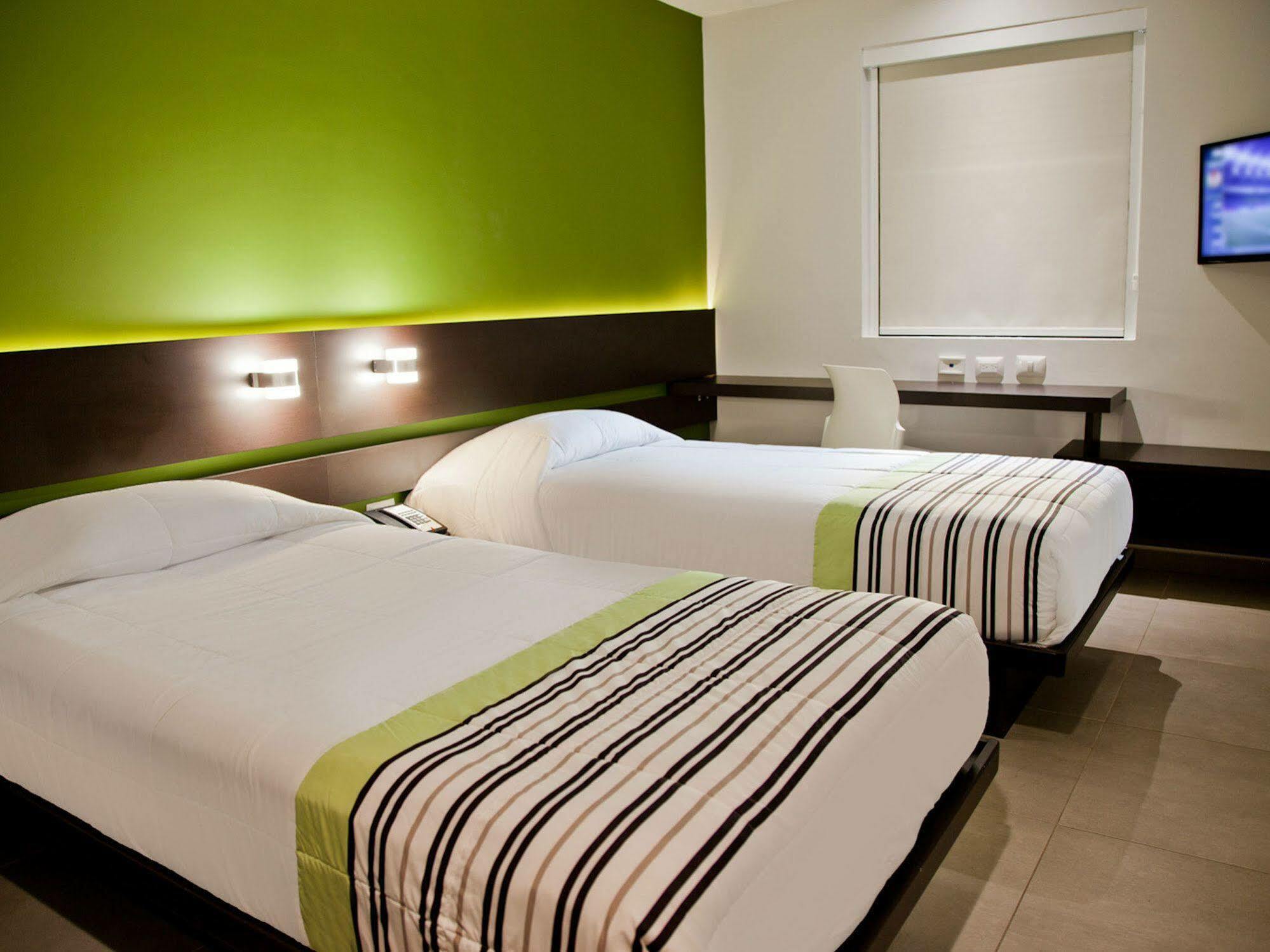 City Express Junior By Marriott Toluca Zona Industrial المظهر الخارجي الصورة